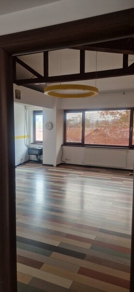 Piata Unirii, zona Patriarhie, vila spatioasa 400mp, birou