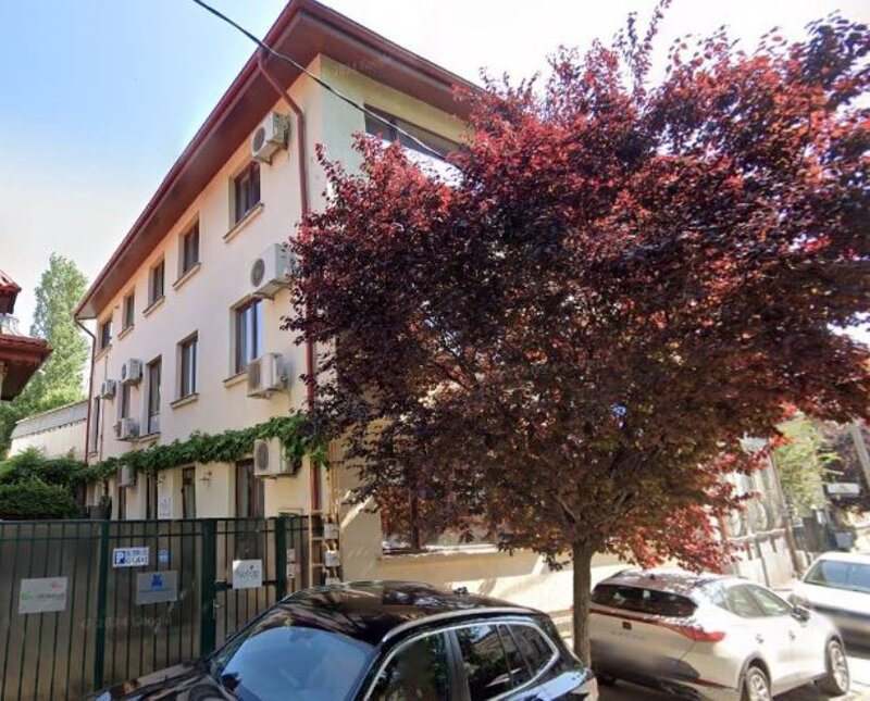 Piata Unirii, zona Patriarhie, vila spatioasa 400mp, birou