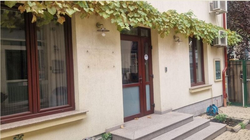 Piata Unirii, zona Patriarhie, vila spatioasa 400mp, birou