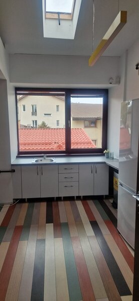 Piata Unirii, zona Patriarhie, vila spatioasa 400mp, birou